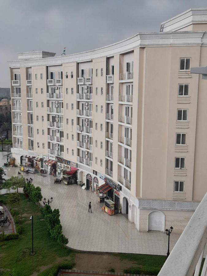 Shridham Holiday Vrindávan Kültér fotó